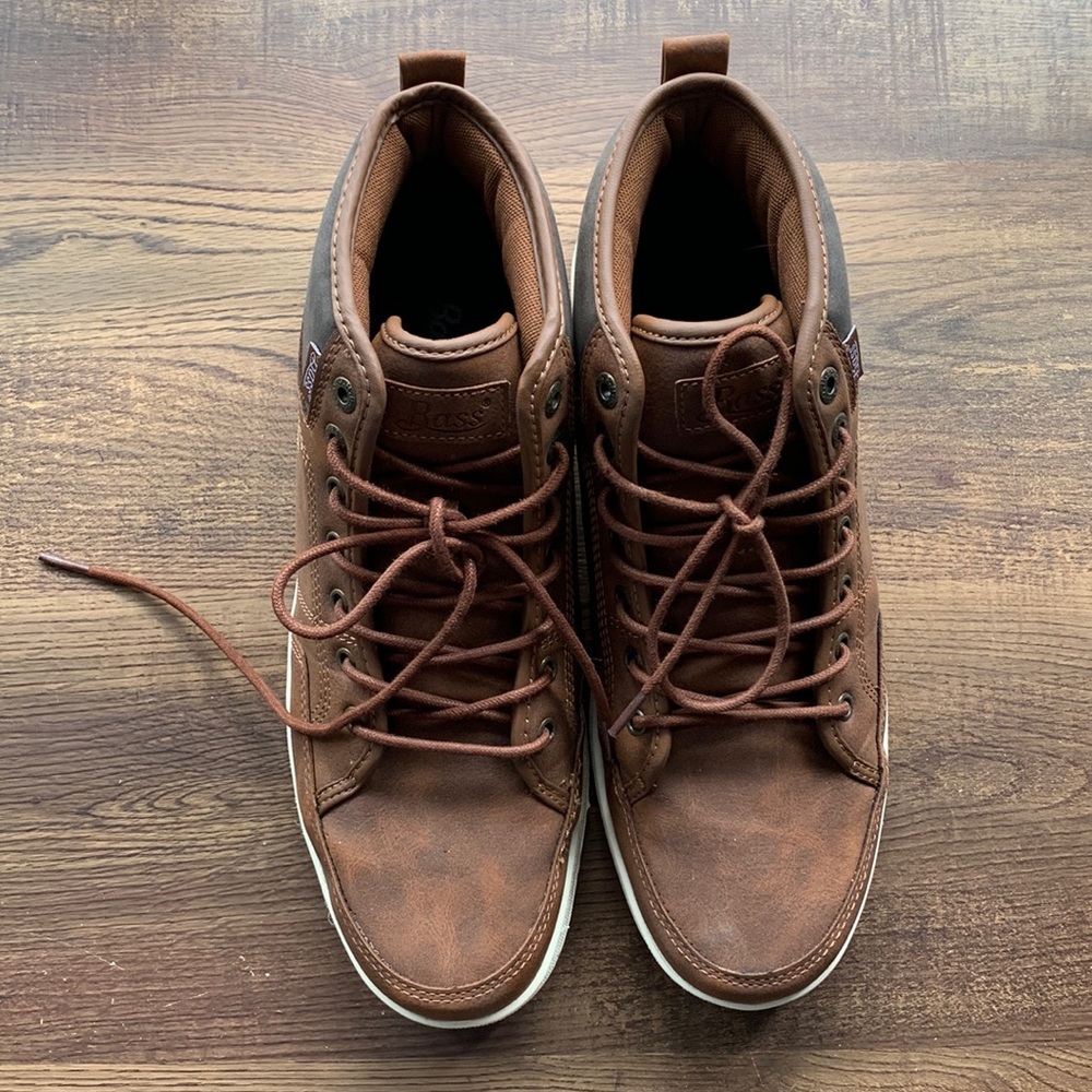 NWOT Bass shoes